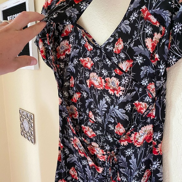 Floral open back dress. - Picture 4 of 11